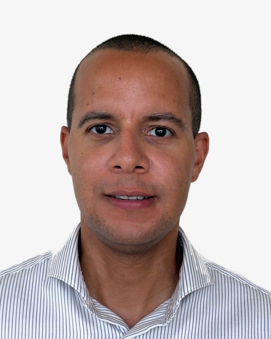 Dennis Kionga, Geschäftsführung bei Weblegenden